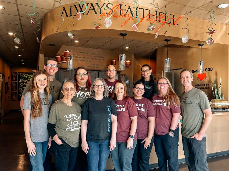 discover chiropractic team photo 768x576